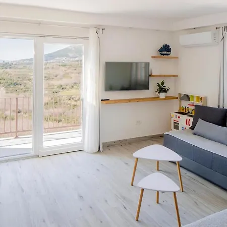 Casa vacanze Gorgeous Home In Klis Klis