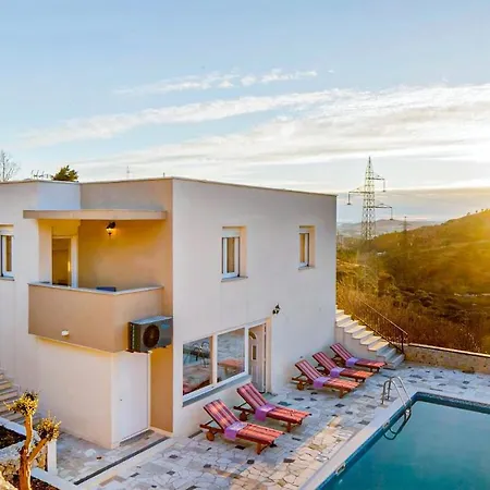Casa vacanze Gorgeous Home In Klis