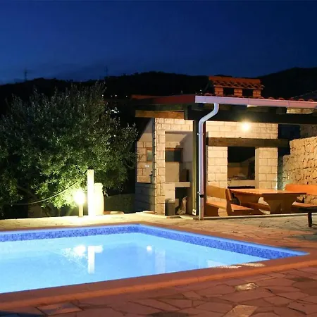 Gorgeous Home In Klis *